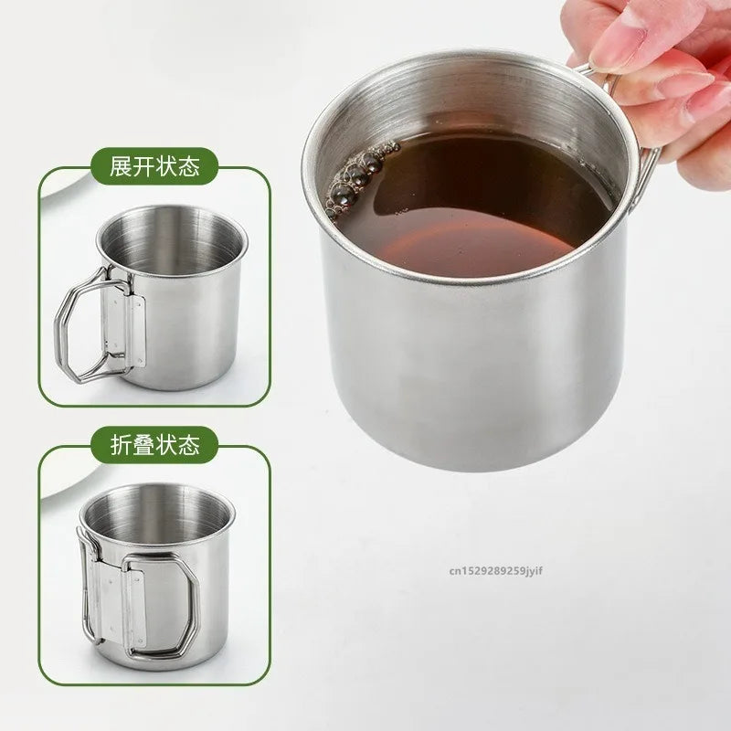 Caneca de Camping em Inox com Alça Dobrável. Leve, ideal para Acampamento, Escotismo, Trilha, Montanhismo e Pescaria.