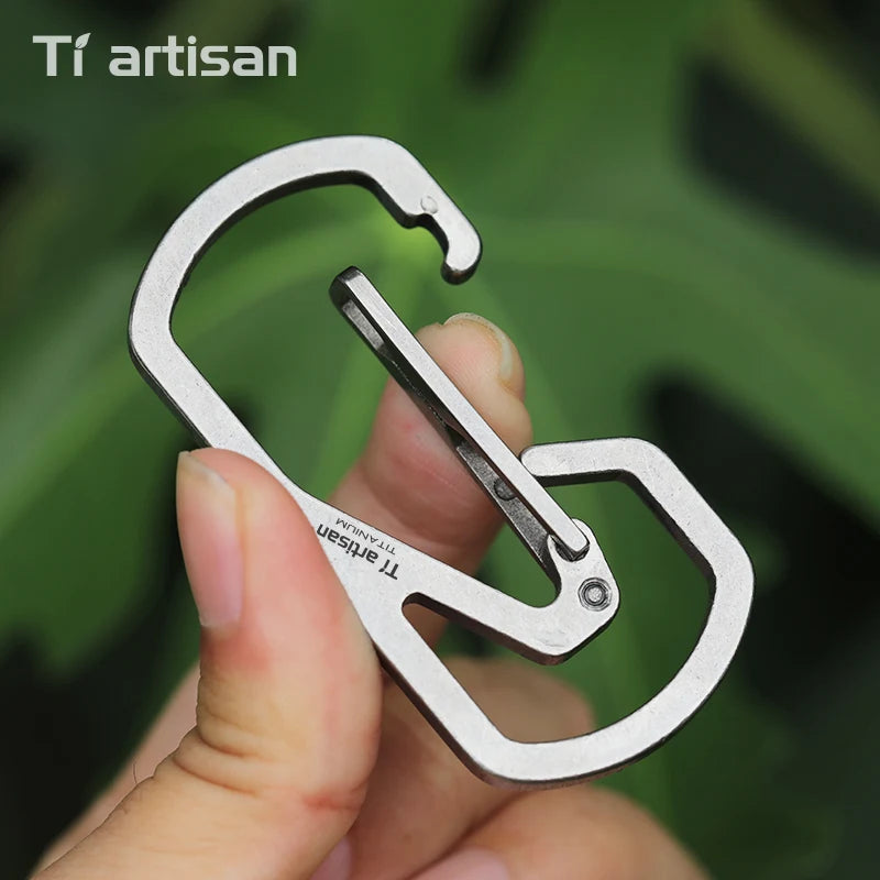 Titanium karabinhage med værktøj